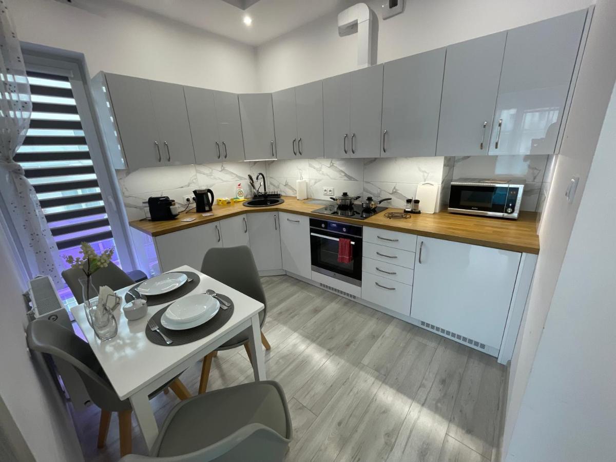 Apartament Nowoczesny Komfortowy Kustronia Z Garazem Balkonem Wanna Bielsko-Biała Ngoại thất bức ảnh